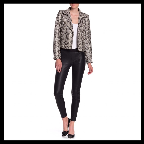 BLANK NYC Faux Leather Pull-On Leggings - Picture 4 of 4